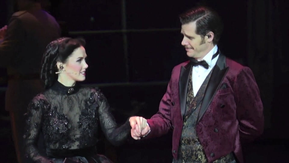 Rhett asks Scarlett to dance